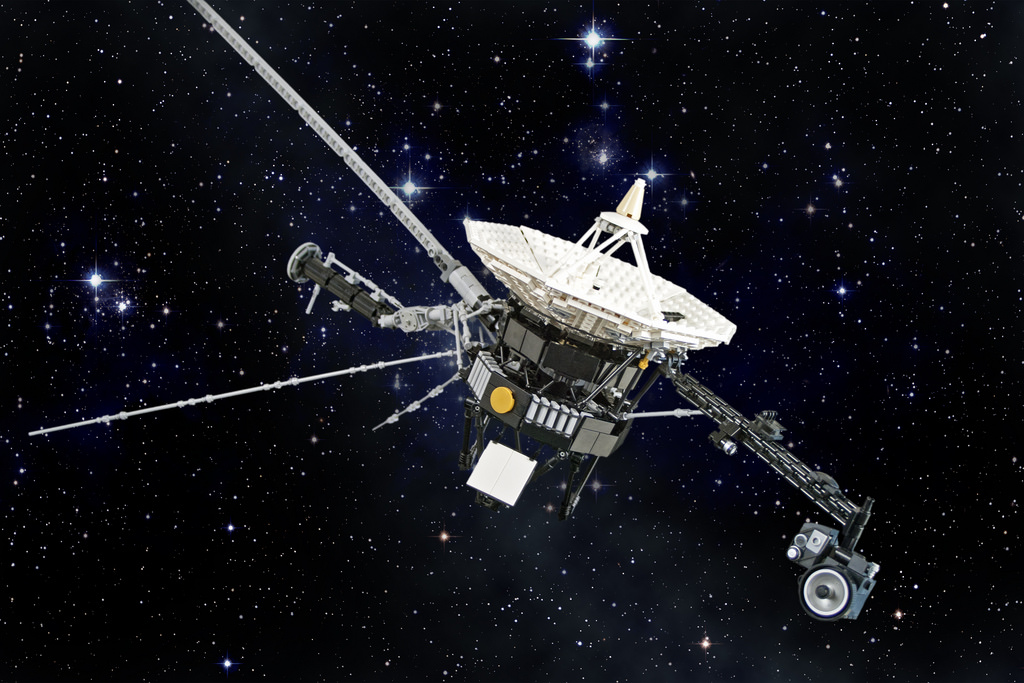 Voyager-2-Spacecraft-has-Officially-Entered-Interstellar-Space