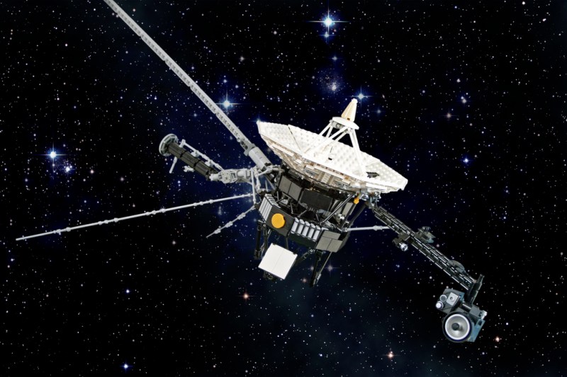 Voyager-2-Spacecraft-has-Officially-Entered-Interstellar-Space
