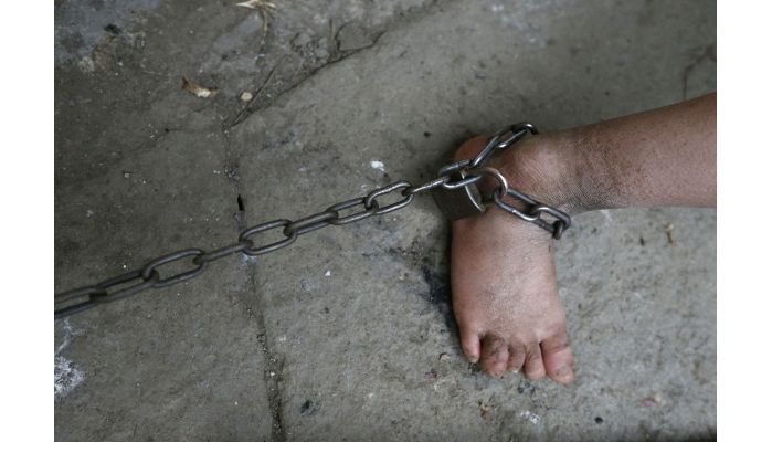 homme-enchainé