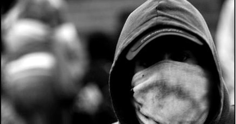 Ocultar el rostro para dar la cara 1